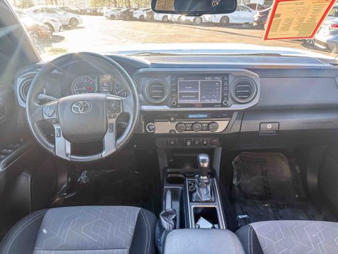 Certified 2023 Toyota Tacoma TRD Off-Road image 15