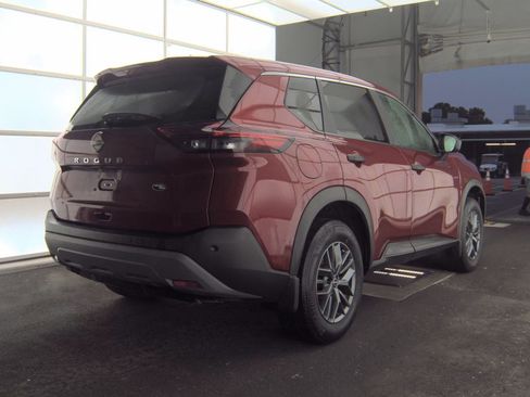 Used 2023 Nissan Rogue S image 6