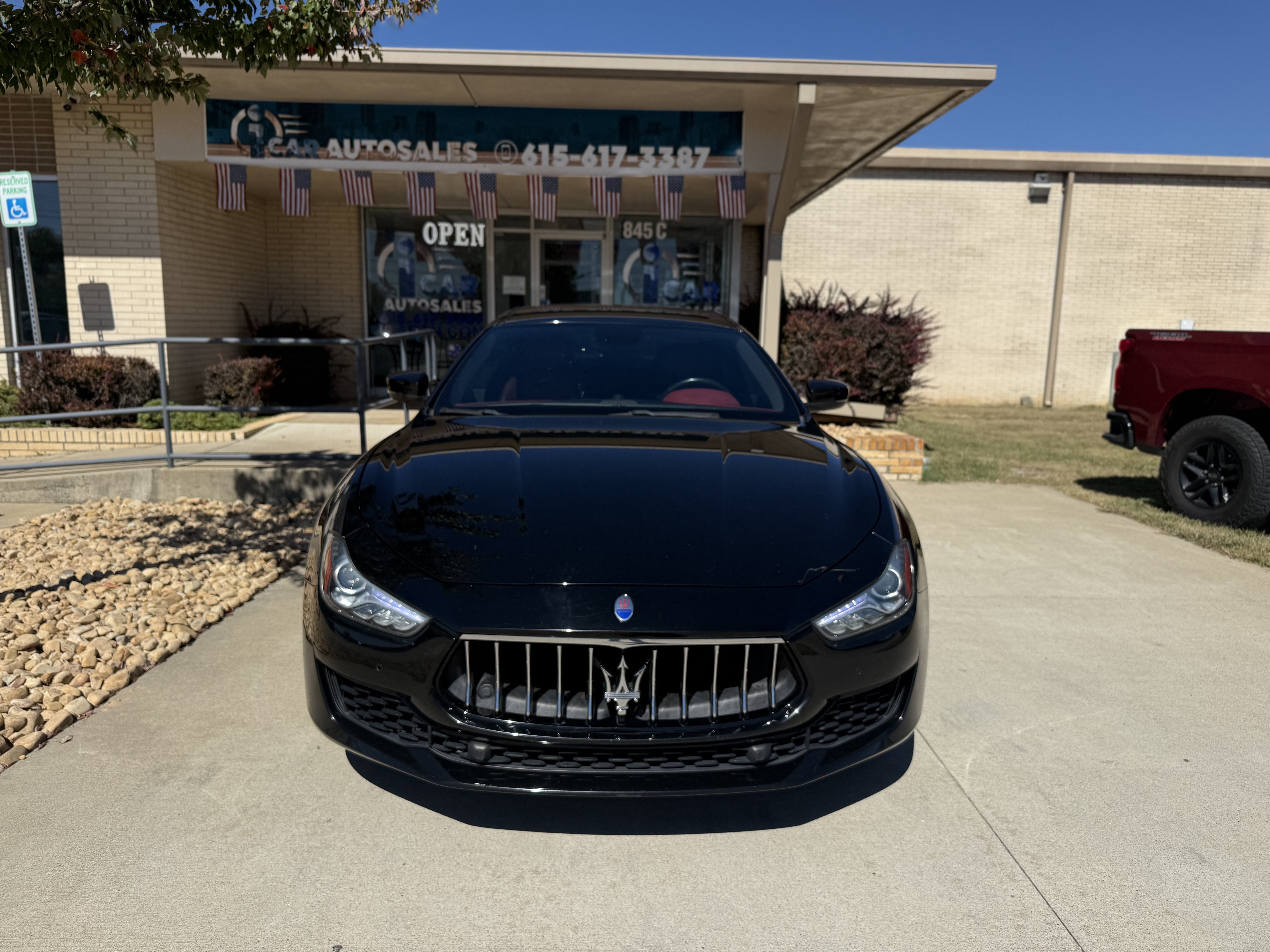 Used 2018 Maserati Ghibli RWD image 2