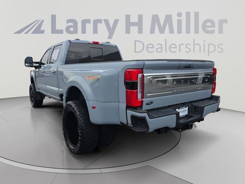 Used 2024 Ford F350 Platinum AWD/4WD image 3