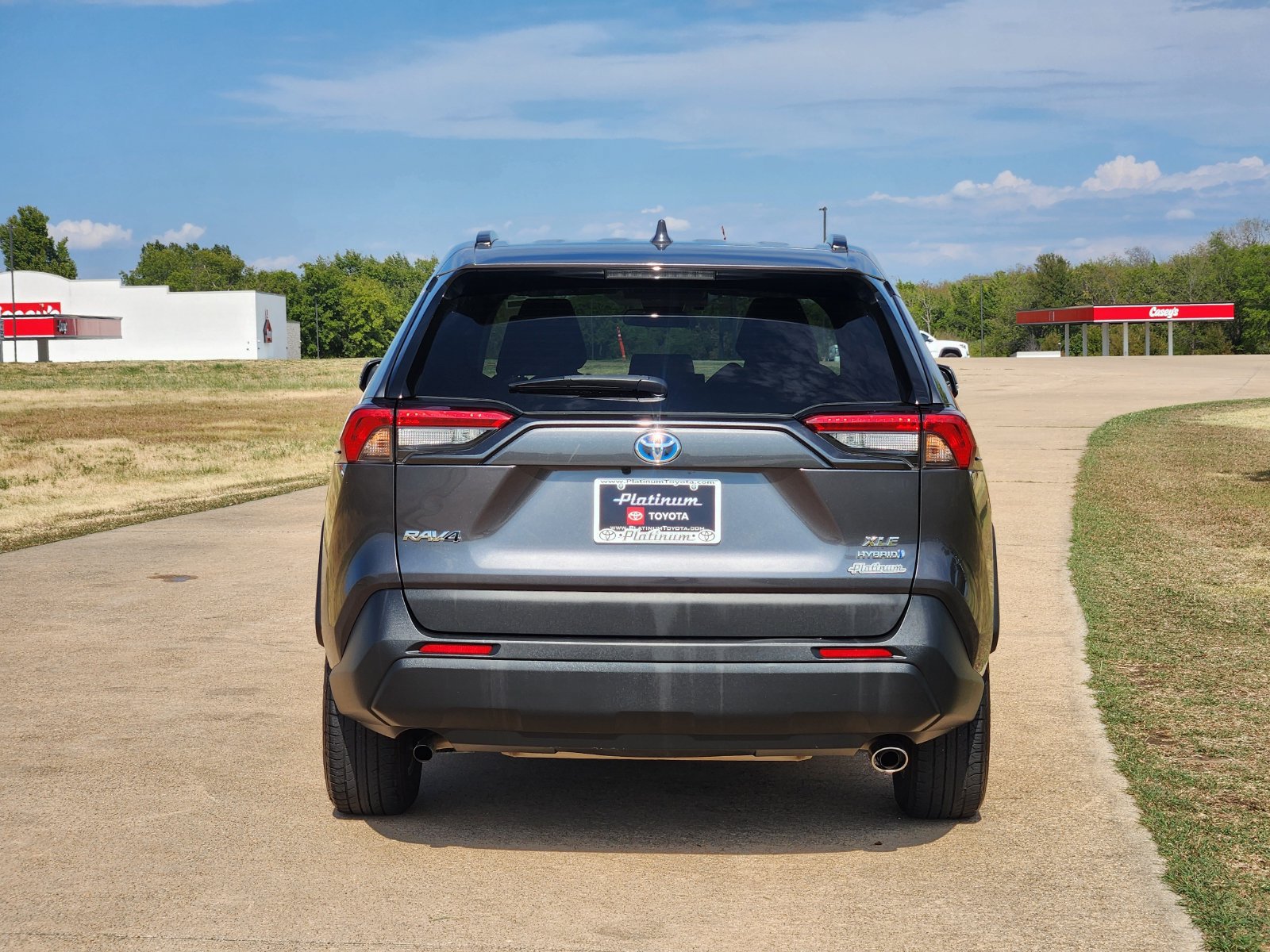 Used 2020 Toyota RAV4 XLE AWD/4WD image 8