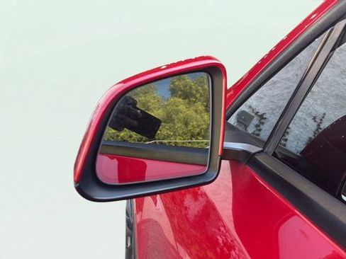 Used 2023 Tesla Model Y Performance image 29