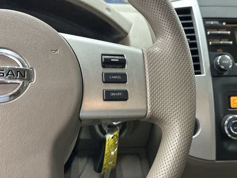 Used 2013 Nissan Frontier SV w/ SV Value Truck Pkg RWD image 18