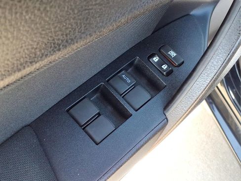 Used 2019 Toyota Corolla LE FWD image 13