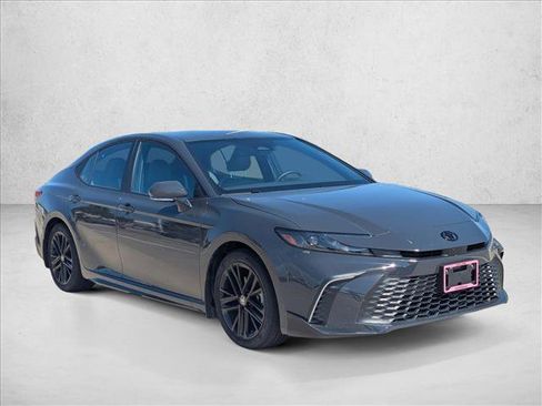 Certified 2025 Toyota Camry SE image 3