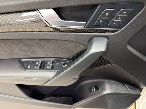Used 2018 Audi SQ5 Prestige AWD/4WD image 15