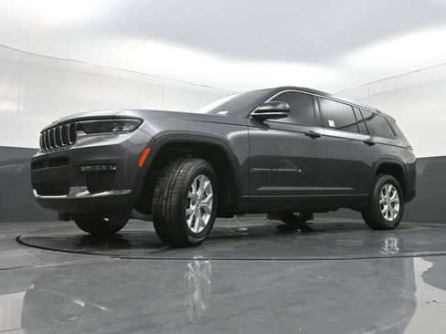 Used 2023 Jeep Grand Cherokee L Limited RWD image 30