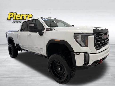 Used 2024 GMC Sierra 3500 AT4 w/ Technology Package image 7