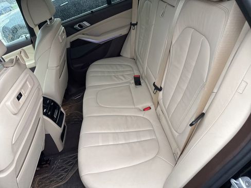 Used 2019 BMW X5 xDrive40i w/ Premium Package image 10