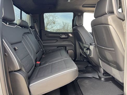 Used 2024 GMC Sierra 1500 AT4X image 30