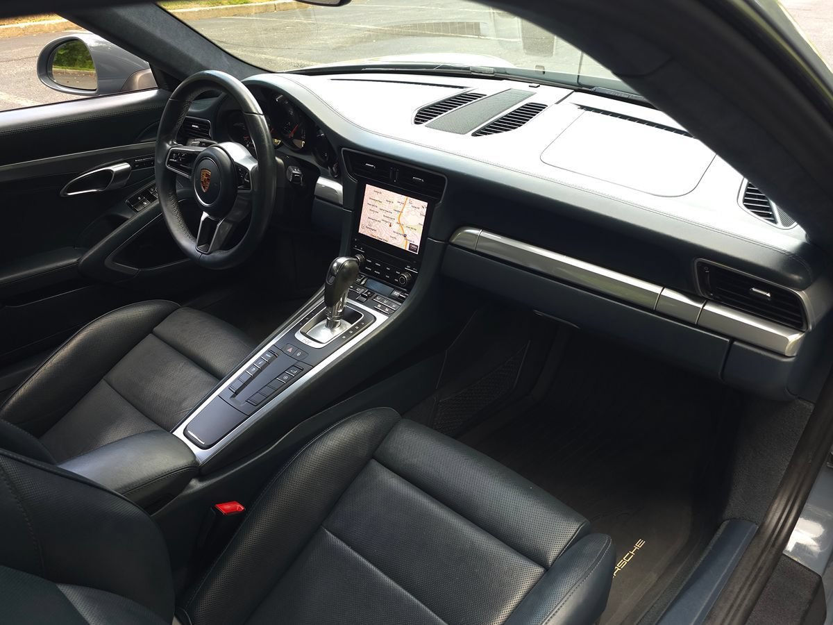 Used 2017 Porsche 911 Carrera RWD image 17