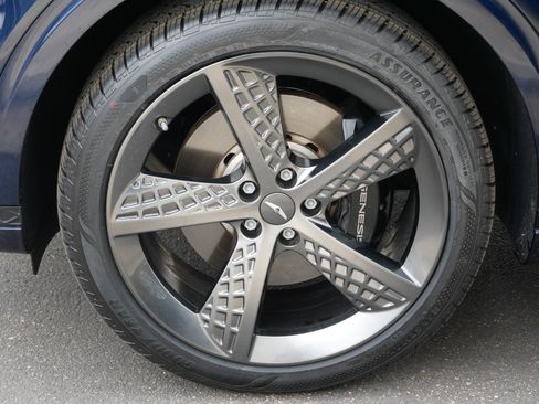 Used 2022 Genesis GV70 3.5T Sport w/ Sport Prestige Package image 15