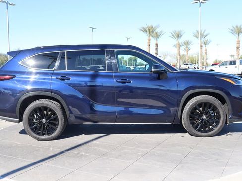 Certified 2024 Toyota Highlander XSE image 4