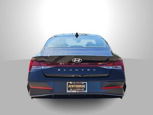 Used 2025 Hyundai Elantra SEL image 7