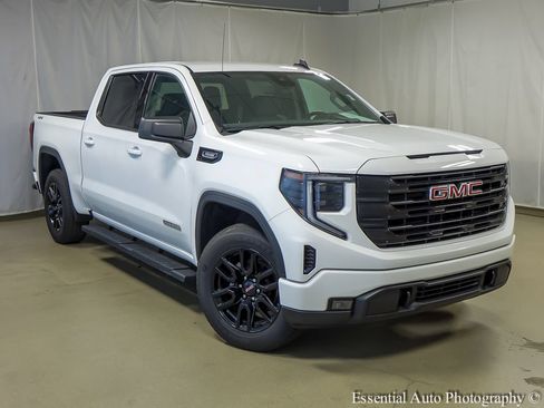 Used 2025 GMC Sierra 1500 Elevation AWD/4WD image 2