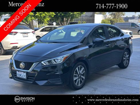 Used 2020 Nissan Versa SV FWD image 1