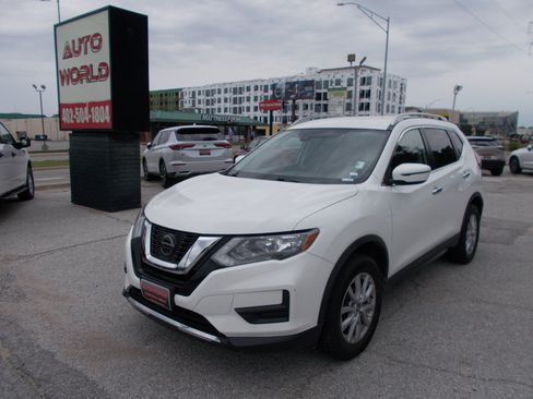 Used 2020 Nissan Rogue SV AWD/4WD image 1