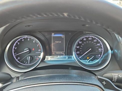 Used 2020 Toyota Camry SE FWD image 12