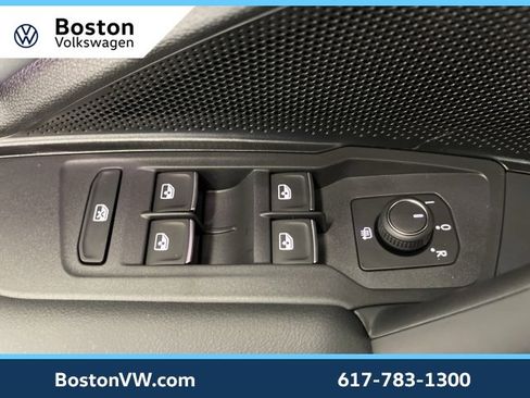 New 2026 Volkswagen Tiguan SE image 25