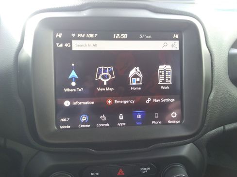 Used 2023 Jeep Renegade Trailhawk image 24