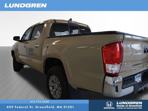 Used 2017 Toyota Tacoma 4x4 Double Cab image 6