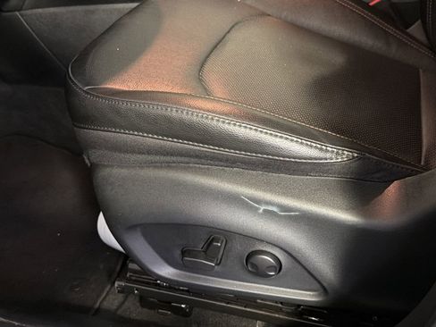 Used 2022 Jeep Compass Limited image 15