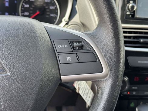 Used 2020 Mitsubishi Eclipse Cross ES AWD/4WD image 12