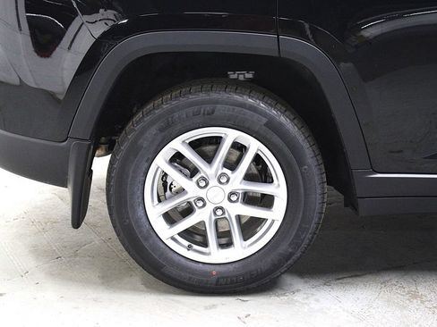 New 2026 Jeep Grand Cherokee Laredo X AWD/4WD image 37