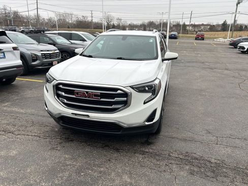 Used 2019 GMC Terrain SLT image 2