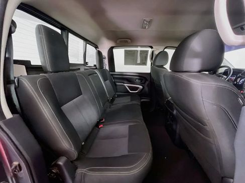 Used 2018 Nissan Titan SV w/ SV Convenience Package AWD/4WD image 26