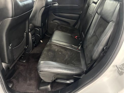 Used 2017 Jeep Grand Cherokee Altitude AWD/4WD image 14