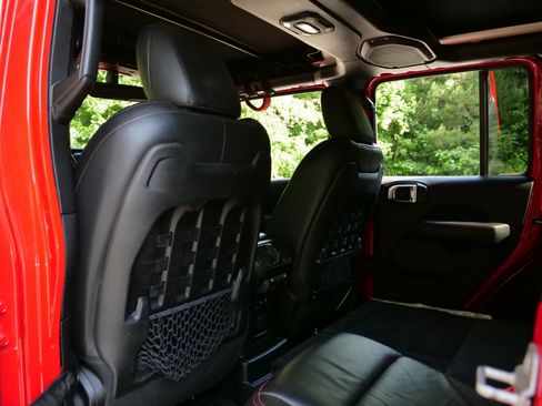 Used 2018 Jeep Wrangler Unlimited Rubicon AWD/4WD image 24