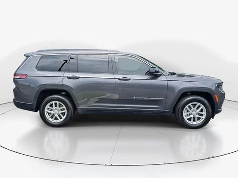 Used 2025 Jeep Grand Cherokee L Laredo w/ Luxury Tech Group I RWD image 2