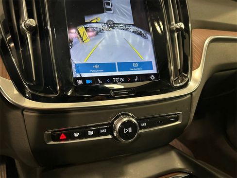 Certified 2024 Volvo S60 B5 Plus image 17