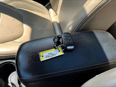 Used 2016 Jeep Cherokee Limited AWD/4WD image 34