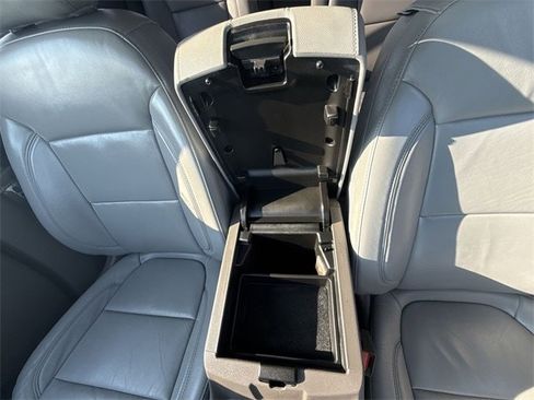 Used 2020 Chevrolet Traverse LT w/ LT Premium Package image 21