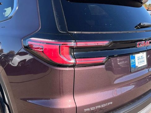 New 2026 GMC Acadia Elevation image 13