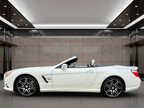 Used 2015 Mercedes-Benz SL 550 image 4
