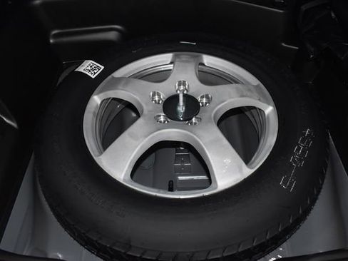 New 2025 Jeep Grand Cherokee Altitude image 35