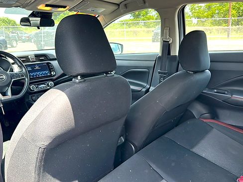 Used 2025 Nissan Versa SR FWD image 17