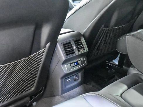 Certified 2025 Audi Q5 2.0T Premium w/ Convenience Plus Package image 24
