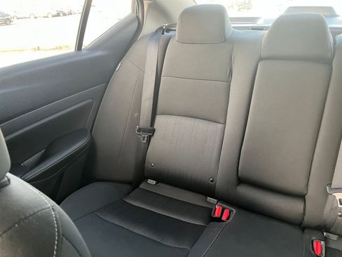 Used 2025 Nissan Altima 2.5 SV FWD image 40