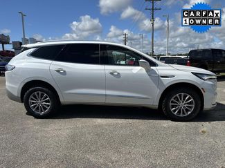 Used 2023 Buick Enclave Essence video 2