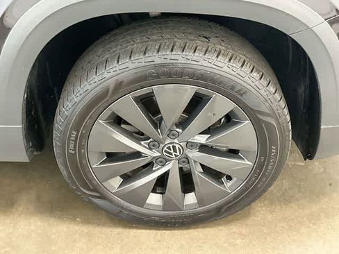 Certified 2023 Volkswagen Taos S FWD image 5