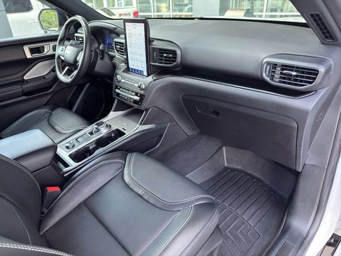 Used 2020 Ford Explorer ST w/ ST Street Pack image 19