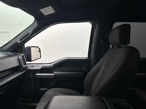 Used 2018 Ford F150 XLT w/ Equipment Group 302A Luxury AWD/4WD image 29