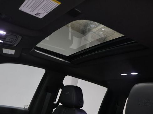 Used 2020 Chevrolet Silverado 1500 High Country w/ Trailer Camera Package AWD/4WD image 32