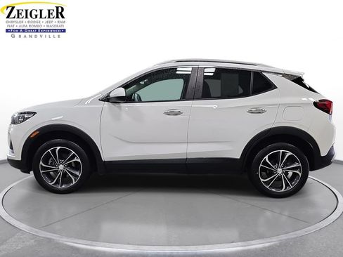 Used 2023 Buick Encore GX Select w/ Safety Package II AWD/4WD image 8