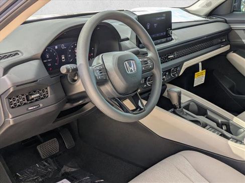 New 2025 Honda Accord SE image 3