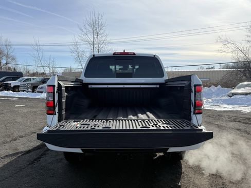 Used 2025 Nissan Frontier SV w/ SV Convenience Package image 29